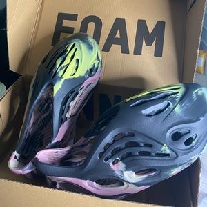 Carbon Foam Runnr New release